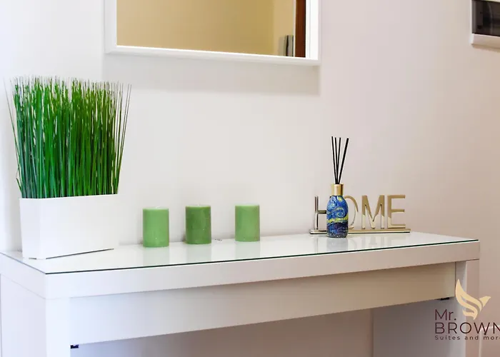 Mrbrown - Pincherle Room Roma